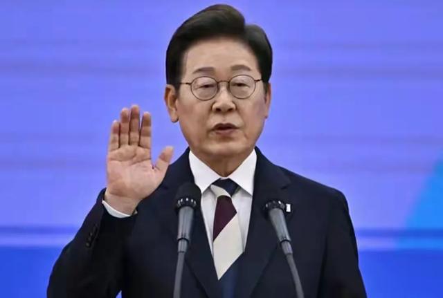 首位拒绝出席中国阅兵的总统出现？既是意料之外，又在情理之中