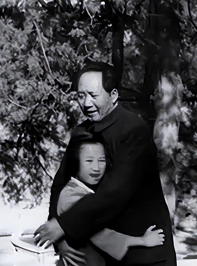 2004年毛、刘两家聚会，王光美说出一句话，李敏李讷顿时红了眼眶