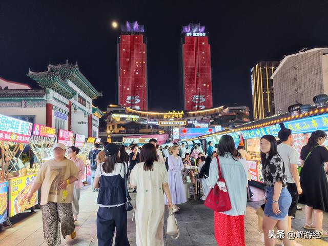 夜逛韩乐坊，感受威海的人间烟火气