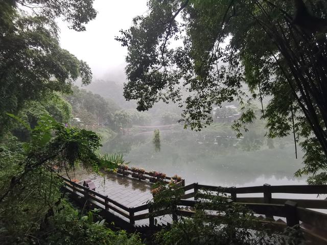 峨眉山居