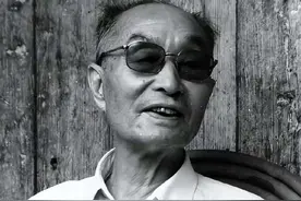 张爱萍生病住院，哨兵拦住不让回病房，张怒斥：你们知道我是谁吗图片