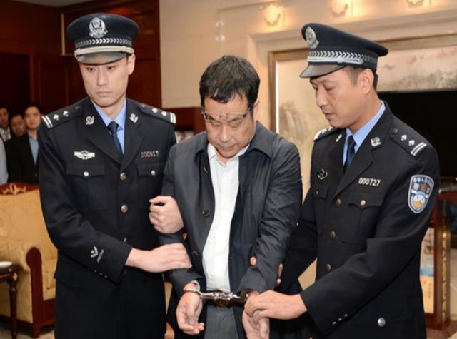 华为芯片技术遭剽窃，汉芯骗局、弘芯烂尾，是什么导致频频出事？