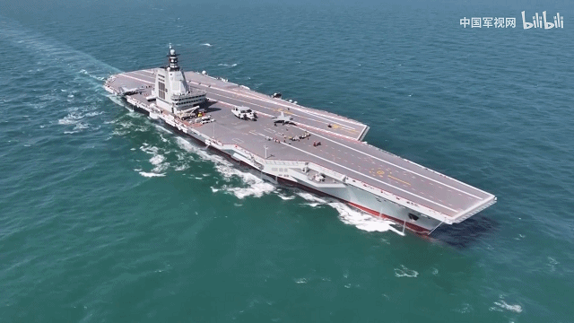 央视官宣中国003型航母“福建”舰正式入列	，这3点国人必须要知道
