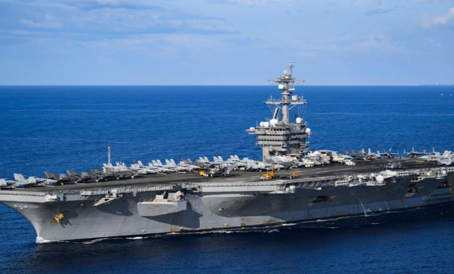 美军核航母陷窘境！新舰拖延服役，中国004掀新篇