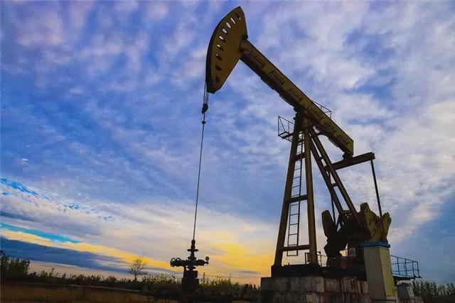 中美谈崩了？白宫：8月12日恢复24%对华关税，美财长更是口出狂言
