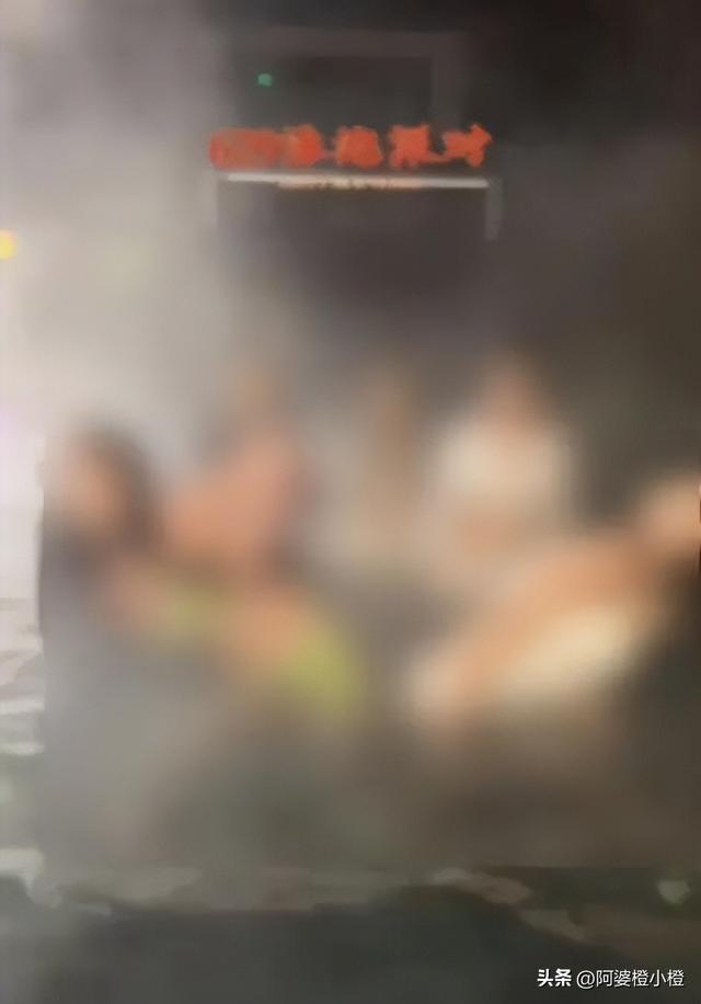 快手沸腾了	，深夜出现大量不雅的内容，服务器宕机，官方紧急回应