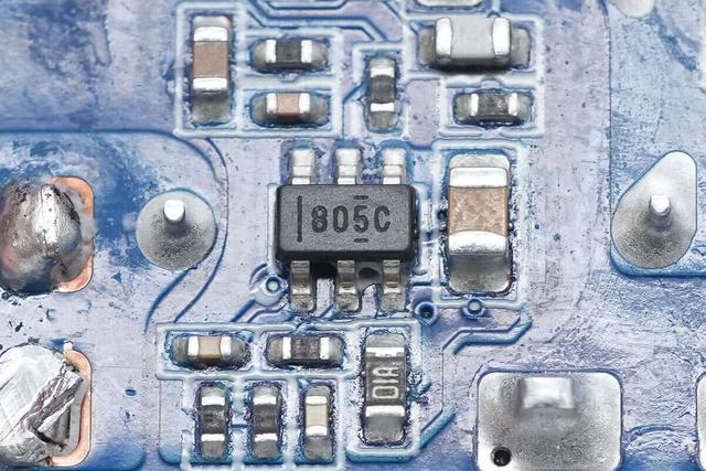 小米120W澎湃秒充+100W PD快充，酷态科10号超级电能充mini拆解