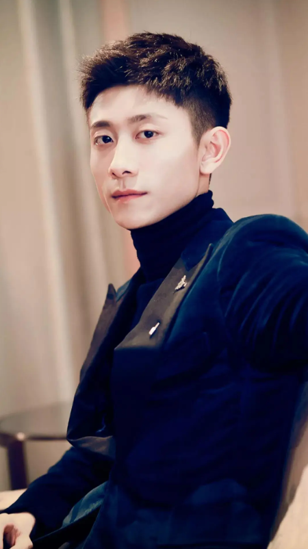 司晓迪爆料仅4天，央媒点名张一山	，信息量太大，杨紫坐不住了