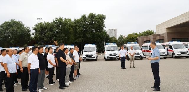 贪污上亿、假慈善？被实名举报的韩红，如今连坐椅子都成了“错”
