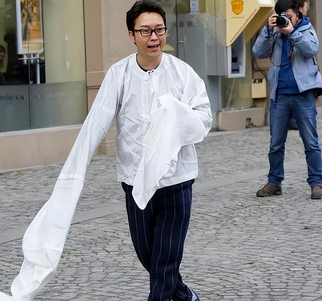 “跳梁小丑”李玉刚跌落神坛，不再被世界宽容，梅葆玖：死不原谅
