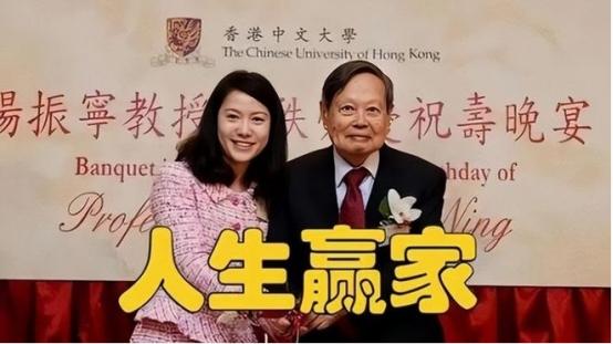 站在比世俗更高维度看翁帆，才知：被可怜的她，才是真正人生赢家