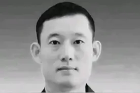 踢铁板！山东飞行员烈士儿子遭霸凌，妈妈账号私密，网友愤怒！图片