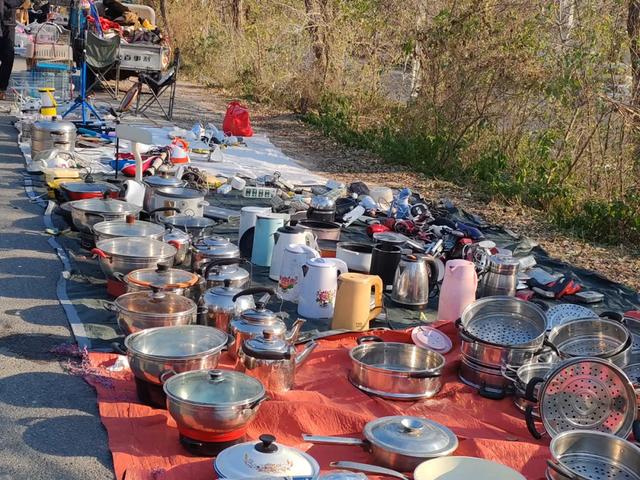 记录德州：岔河河堤上的大集，人山人海，异常热闹