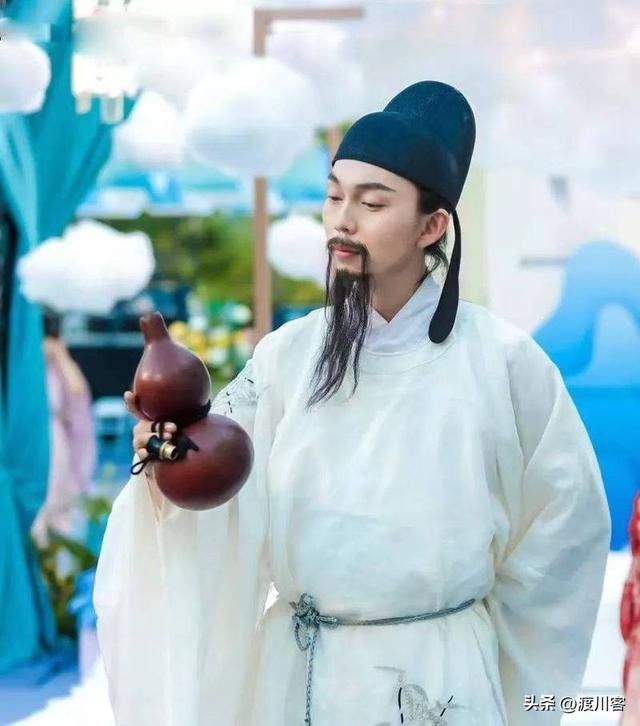 打脸擦边景区，唐山NPC李白火了，官方点名夸，凭两招带火一座城