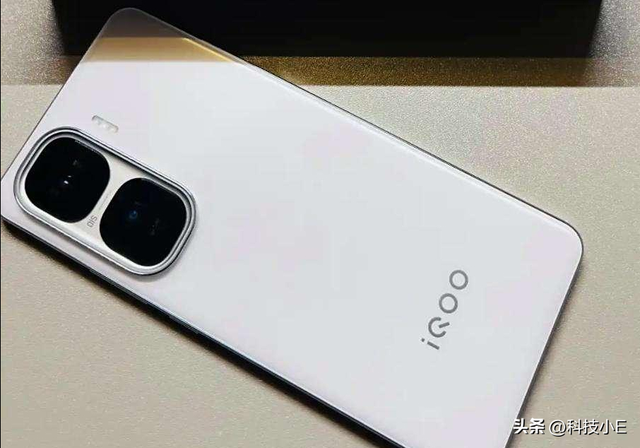 vivo“值得捡漏”的一款千元机，骁龙8Gen3+120W快充，低至1529元