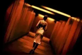 法剧尺度天花板，球花莫妮卡为艺献身，剧迷直呼生猛。图片