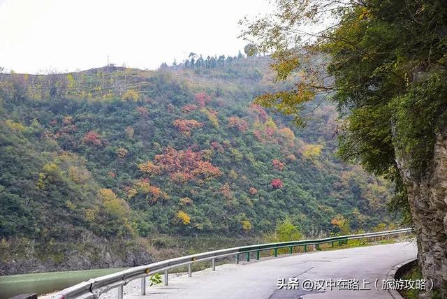 汉中出发沿嘉陵江跨省自驾，把秦巴深秋的美景装进车窗～图片