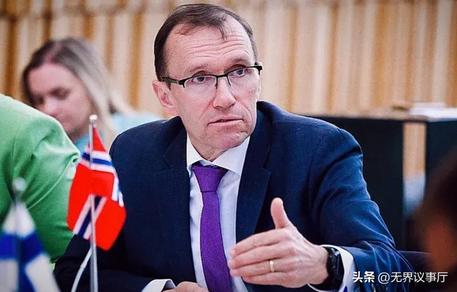 特朗普抢岛记：旧霸权撞上新时代，闹剧收场早注定