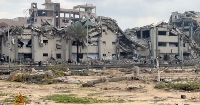 500个家庭、4间教室：加沙伊斯兰大学在废墟中恢复线下教学