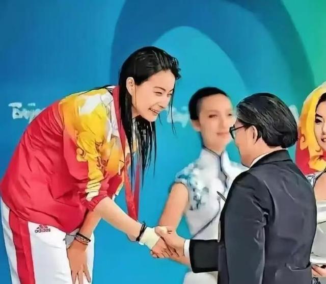 霍震霆没想到，44岁儿媳郭晶晶再次官宣喜讯	，让整个阔太圈沉默了