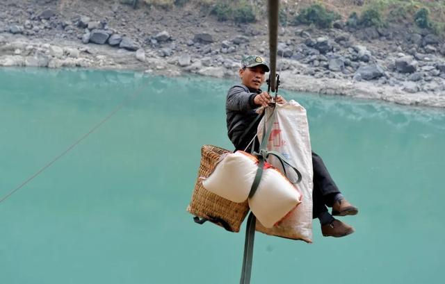 总投资3000亿，中国建全球难度第一铁路！川藏铁路为何非修不可？