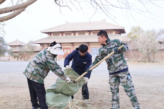 阳关博物馆开展“全域无垃圾”环境卫生整治专项活动