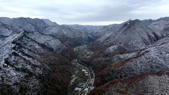 汉中各大景区银装素裹!快来共赴2025年第一场冰雪之约 →