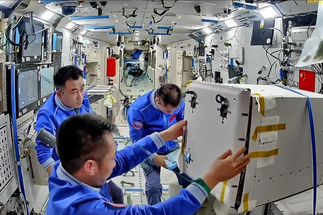 载人登月、移民火星，中国航天硬刚20年破局，如今反向领跑超欧美