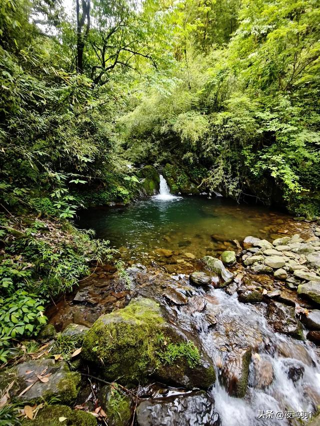 徒步瓦屋山,太艰难了,坚持下来不容易