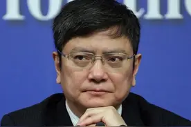 最狂校长郑强：被称为“铁杆抗日教授”，用新身份让喷子“闭嘴”图片