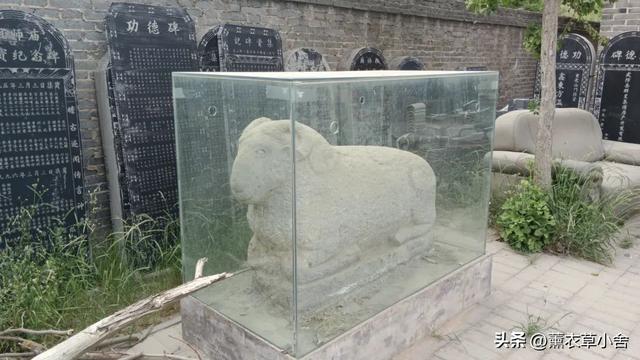 焦作一村庄，发现三国名将许褚的墓碑，村民顺姓竟是其后人