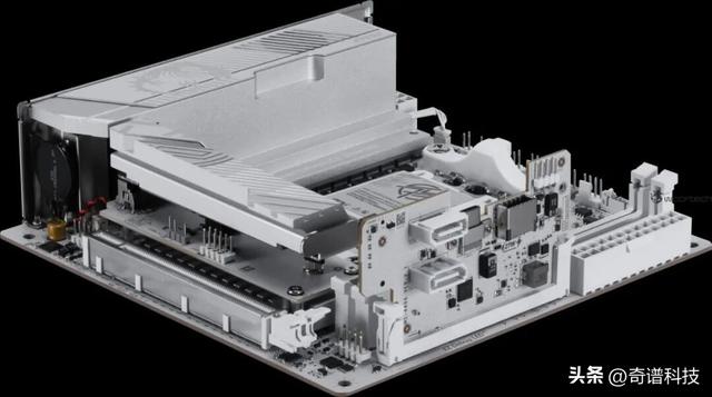 微星正式发布支持10,000 MT/s内存的MPG X870I EDGE TI EVO WiFi