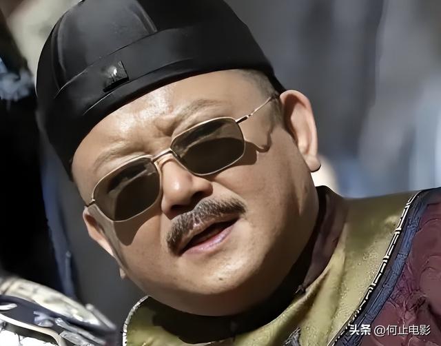 事实证明，被传卖掉上亿豪宅移民美国的王刚，已经走上另一条大道