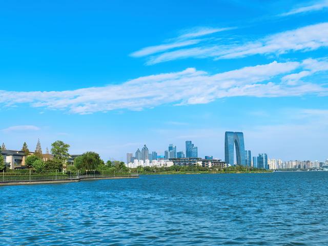 金鸡湖，一幅永不落幕的动态苏绣长卷