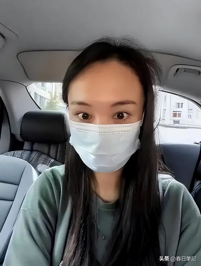 35岁郑爽近照曝光！形象管理失败，彻底成了素人，在美日子舒坦了