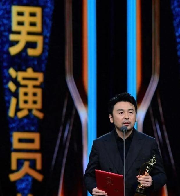 拔出萝卜带出泥!被央视点名的雷佳音遭全网抵制,连张译也被拖下水