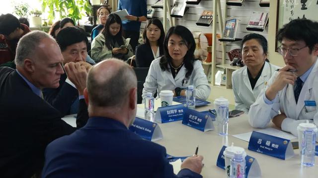 Michael R. Bishop教授、Edmund K. Waller教授参访北京大学血液病
