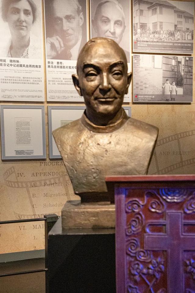 一条穿越黑暗，抵达光明的铭记之路！