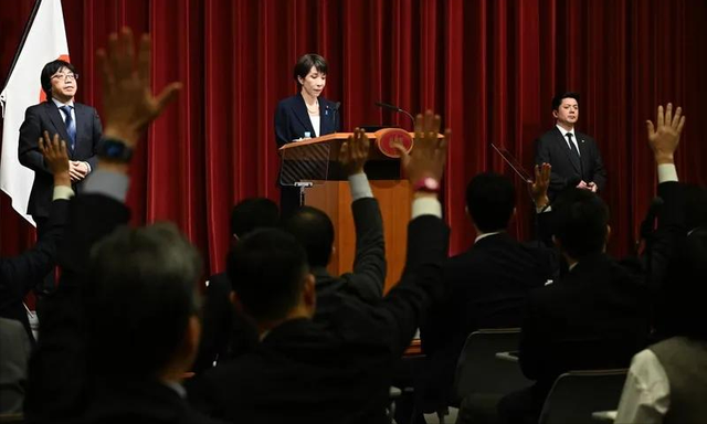 266：199！日本政坛“黑马”出现，对华态度有意思	，高市掩面痛哭