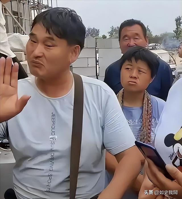 呆呆妹也没想到，杀猪宴收官才1天	， 一家人就走上了大衣哥的老路