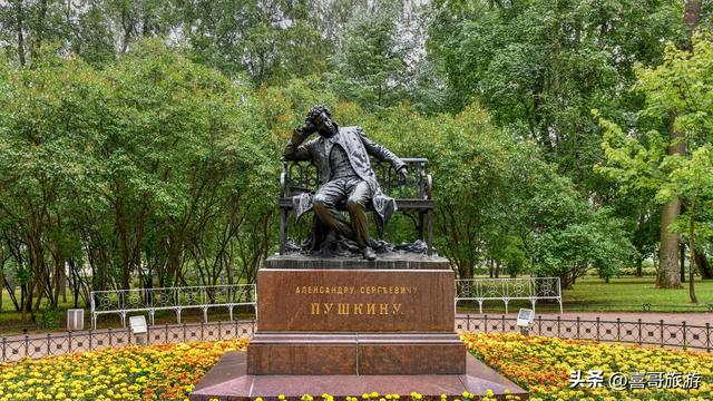 哈尔滨斯大林公园：松花江畔的俄式风情长廊