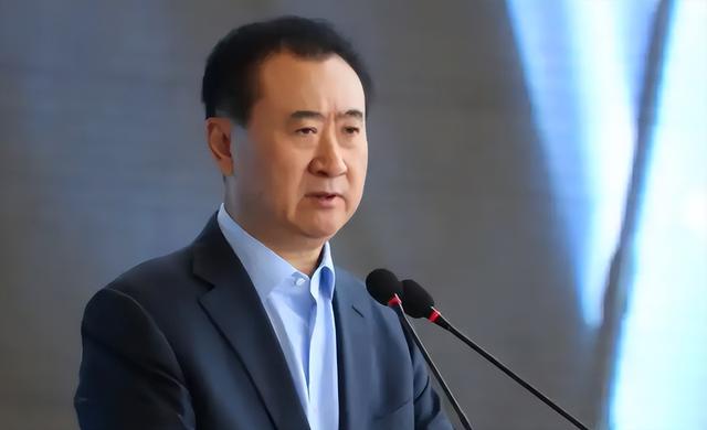 钱再多有什么用？71岁王健林瘦成皮包骨，王思聪本性难改沉迷女色