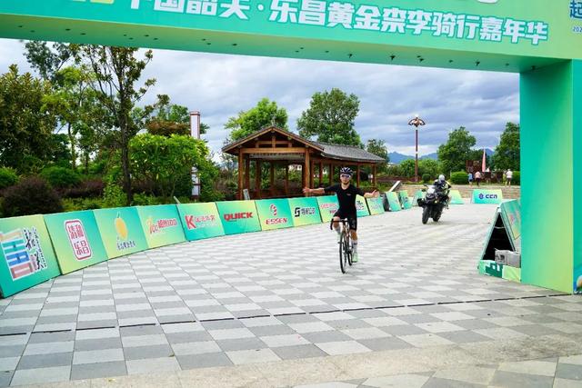 诚意之果·黄金李赞2025中国韶关·乐昌黄金柰李骑行嘉年华活动举行