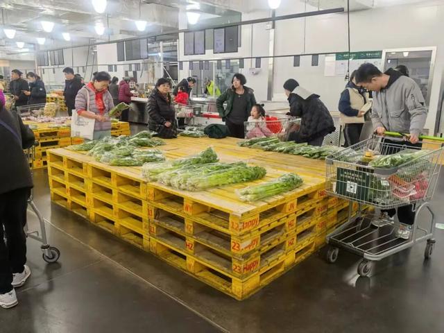 实探开心农场A会员店：低配的山姆、高配的乐尔乐和农贸集市