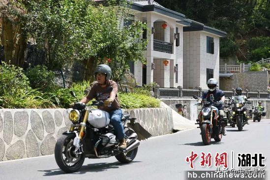 湖北尧治河：机车巡游点燃全域旅游新引擎