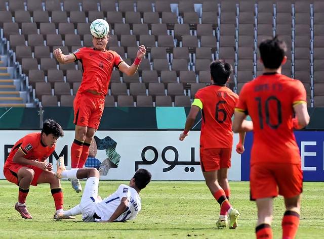 CCTV5直播：中国U23vs日本U23，坚持532稳守反击，国足有望捧杯