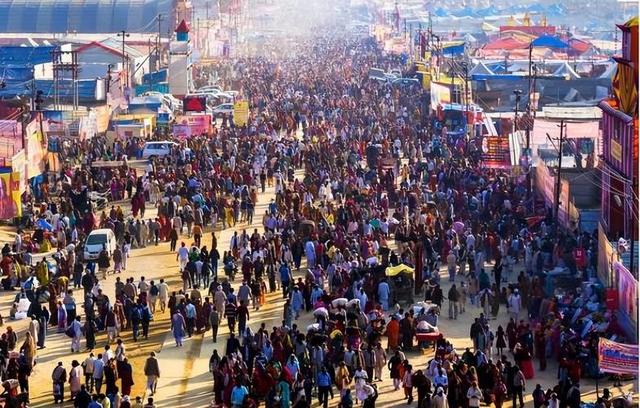 新加坡前总理大胆预言：中国已经“老”了，将来经济会被印度超越