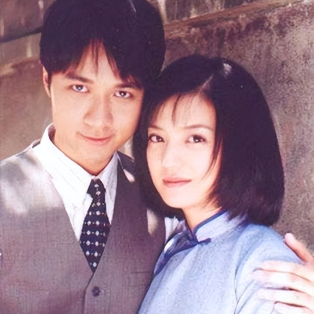 事业没了	、婚也离了，49岁赵薇近况曝光，原来被封杀只是冰山一角