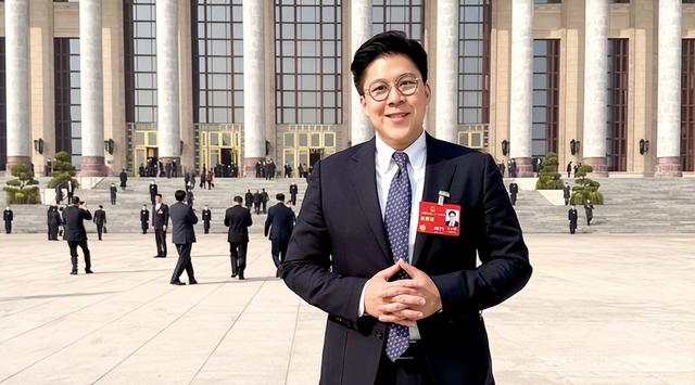 结婚13年，44岁郭晶晶再次迎来喜讯，又一次证明了霍启刚的眼光