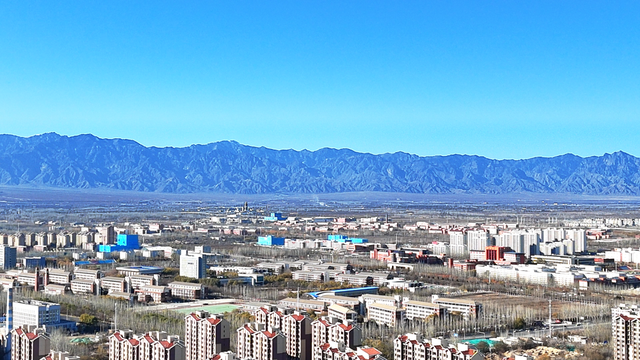 图集 | 初冬 有一种美 叫晴空下的贺兰山